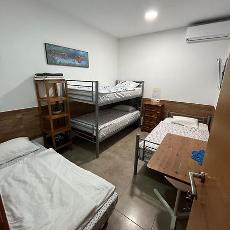 Cozy Room Next To El Prat Airport إل برات ذي يوبريغات المظهر الخارجي الصورة
