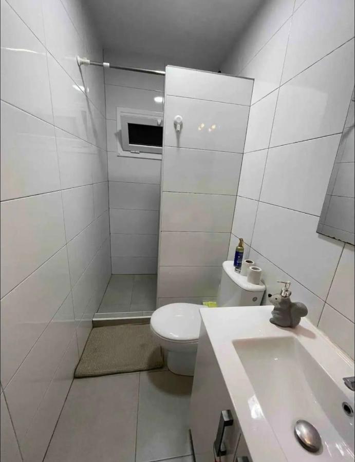 Cozy Room Next To El Prat Airport إل برات ذي يوبريغات المظهر الخارجي الصورة